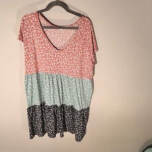 Haptics Sz. Large oversized teared  Floral V-Neck Women’s Dress soft/ stretchy